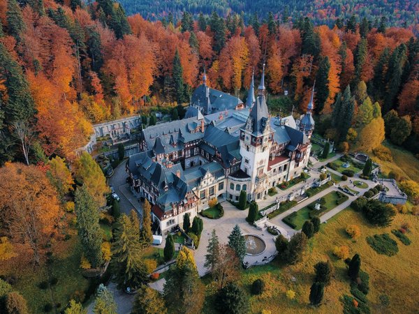 Comment organiser un road trip pour visiter les châteaux de Transylvanie en Roumanie?
